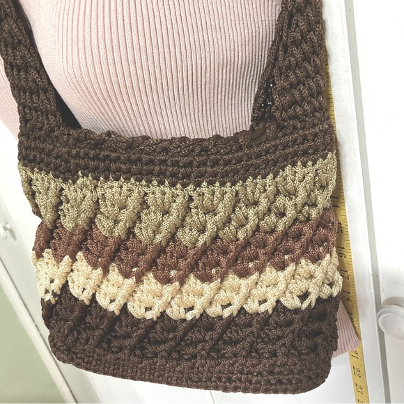 Scalloped BOHO Bohemian Shoulder Purse Bag Brown Cream Woven Neutrals - Picture 2 of 11